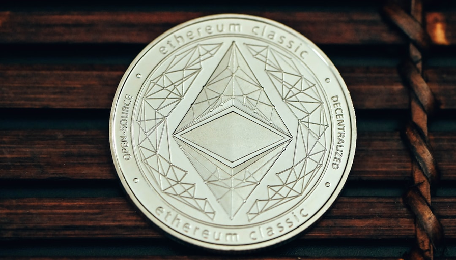 기관 DeFi 회전 AAVE Morpho Ethena RWA 4축 자금 흐름 시각화 차트