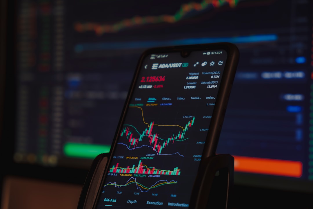 코인 거래소 화면에 원화마켓 BTC마켓 USDT마켓 탭이 나뉘어 표시된 모습을 담은 이미지